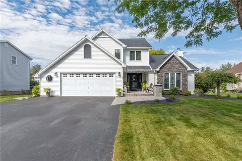 120 Snowy Owl Rdg, Greece, NY 14612