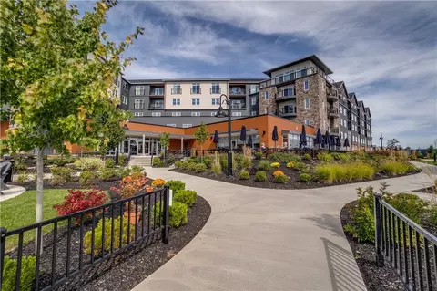 205 Lakeshore Dr #420, Canandaigua, NY 14424