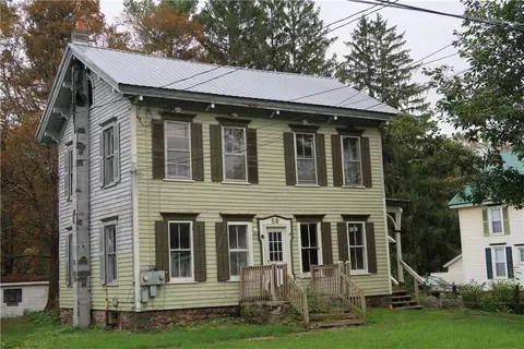 58 North St, Edmeston, NY 13335