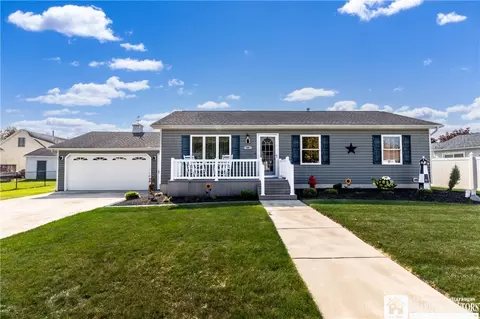59 Cathedral Dr, West Seneca, NY 14224