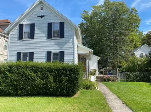 32 Cayuga St, Auburn, NY 13021