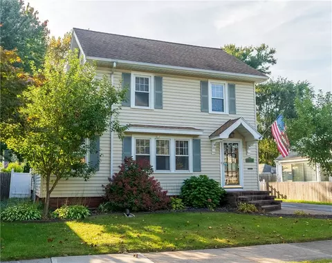 57 Kiwanis Rd, Irondequoit, NY 14617