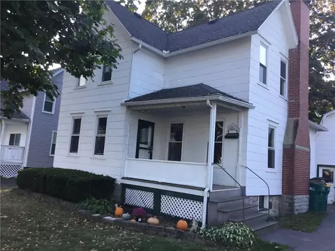 11 Center St, Warsaw, NY 14569