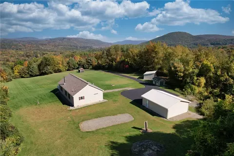 8943 Strong Hill Rd, Naples, NY 14512
