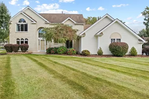 45 Flower Valley Cir, Penfield, NY 14526