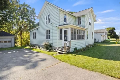 13 W Main St, Macedon, NY 14502