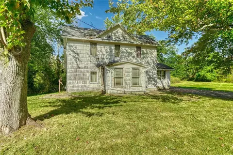 1849 Paddy Ln, Ontario, NY 14519