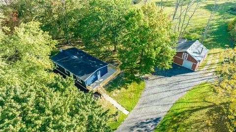 4520 County Line Rd, Macedon, NY 14502