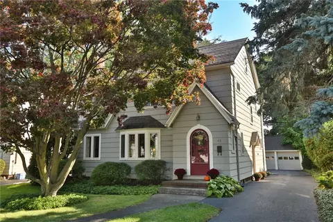 40 Elmore Rd, Rochester, NY 14618