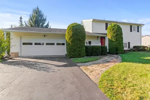 37 Armbruster Rd, Rochester, NY 14623