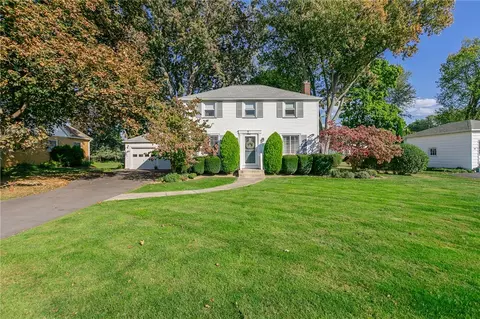 135 Ridgemont Dr, Greece, NY 14626