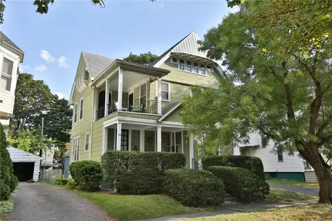 202-204 Oxford St, Rochester, NY 14607