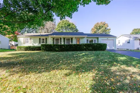 649 Cabot Rd, Greece, NY 14626