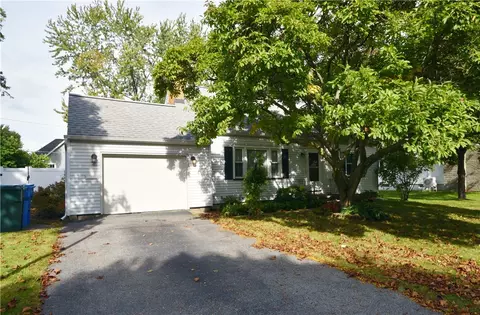 57 Larch St, Rochester, NY 14612