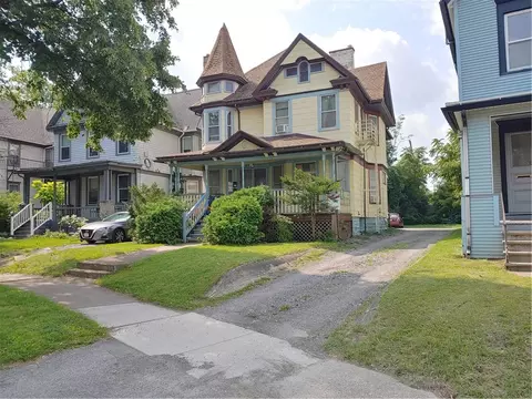 3 Birch Cres, Rochester, NY 14607