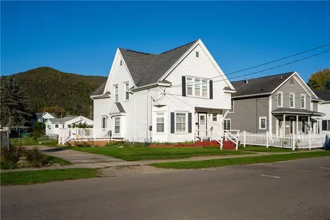 3 4th St, Canisteo, NY 14823