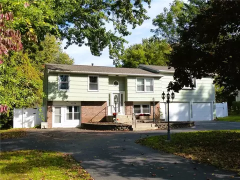 1554 Plank Rd, Webster, NY 14580
