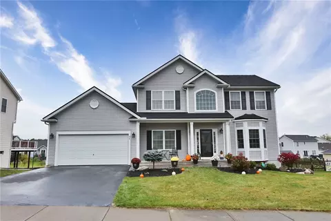 96 Longton Pl, West Henrietta, NY 14586