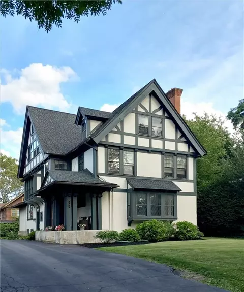 282 Barrington St, Rochester, NY 14607