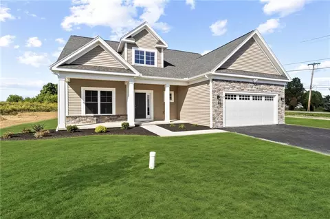 91 Chatwood Ln, Henrietta, NY 14467