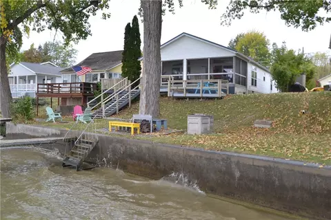 4071 Canoga Shrs, Seneca Falls, NY 13148