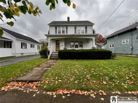 218 Sampson St, Jamestown, NY 14701