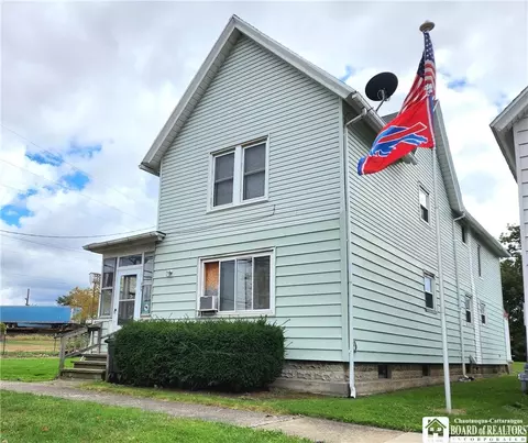 205 E 2nd St, Dunkirk, NY 14048