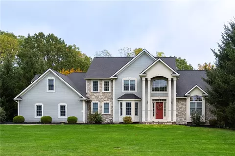 5 Hunters Rdg, Ionia, NY 14475