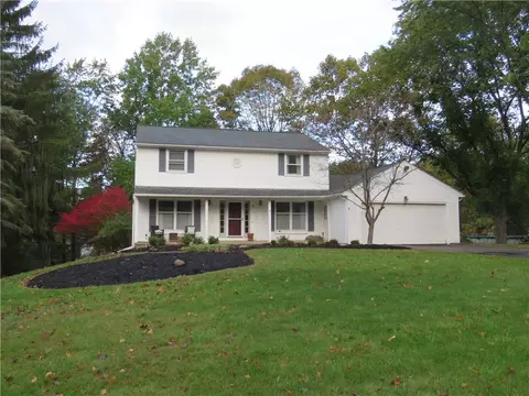 3 Chesham Way, Perinton, NY 14450