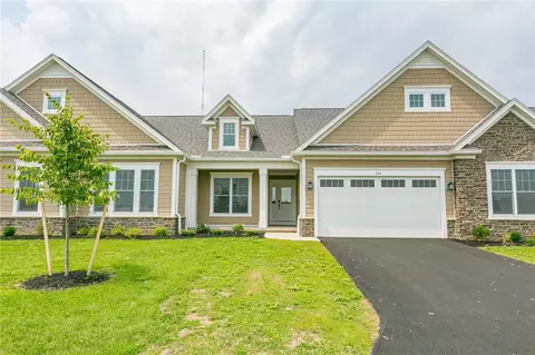 204 Cos Grande Hts, Brighton, NY 14618