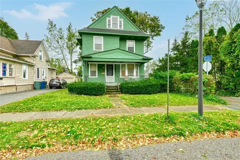 53 Stewart St, Rochester, NY 14620