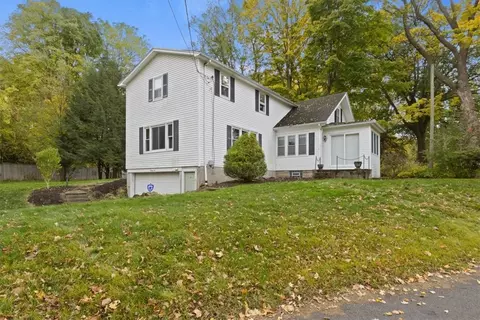 22 Helen Rd, Rochester, NY 14623