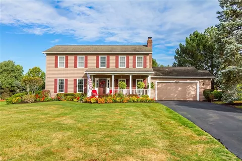 187 Tumbleweed Dr, Pittsford, NY 14534