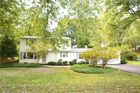 81 Park Rd, Pittsford, NY 14534