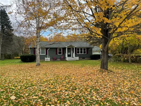 2485 Pre Emption St, Geneva, NY 14456