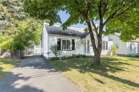 288 Spencer Rd, Irondequoit, NY 14609 photo 2