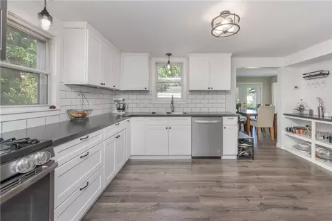 288 Spencer Rd, Irondequoit, NY 14609 photo 8