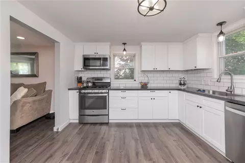 288 Spencer Rd, Irondequoit, NY 14609 photo 9