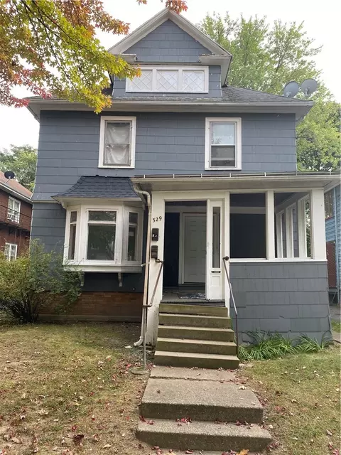 529 Parsells Ln, Rochester, NY 14609