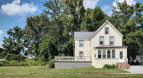 15 Latham St, Seneca Falls, NY 13148