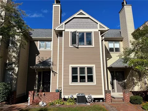 128 Cornhill Pl, Rochester, NY 14608