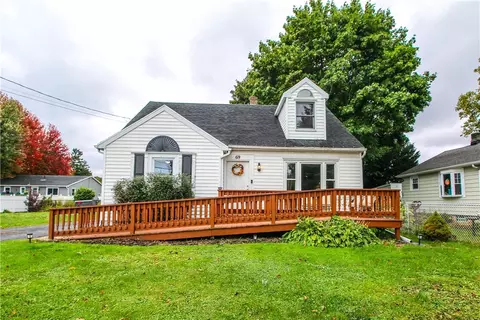 69 Broderick Dr, Irondequoit, NY 14622