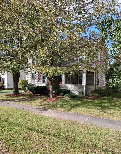 8 Boston Ave, Seneca Falls, NY 13148