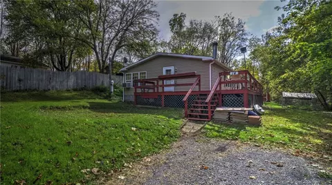 14 Schobey St, Springport, NY 13160