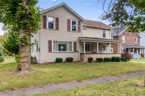 463 E State St, Albion, NY 14411