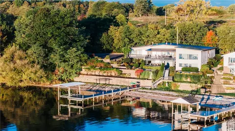 4275 Glass Factory Bay Rd, Geneva, NY 14456