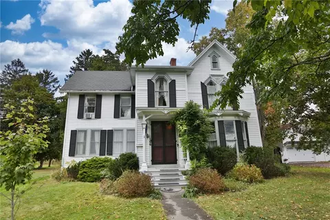 106 East St, Honeoye Falls, NY 14472
