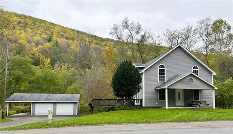 1642 County Rd 28 Rd, Hartsville, NY 14843