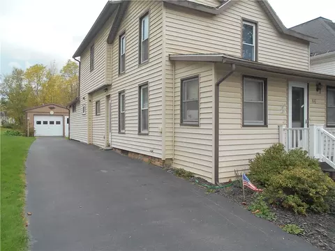 86 Hamilton Ave, Auburn, NY 13021