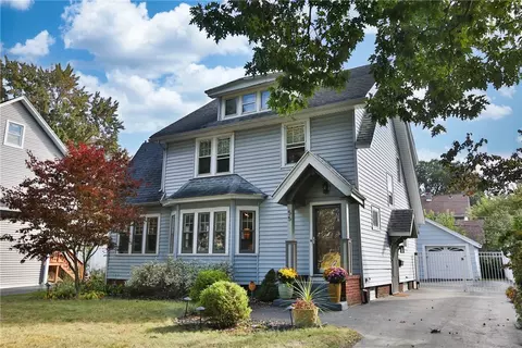 55 Elmcroft Rd, Rochester, NY 14609